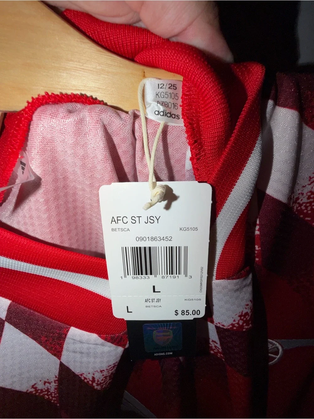 Men Adidas Stadium version Arsenal jersey Size L